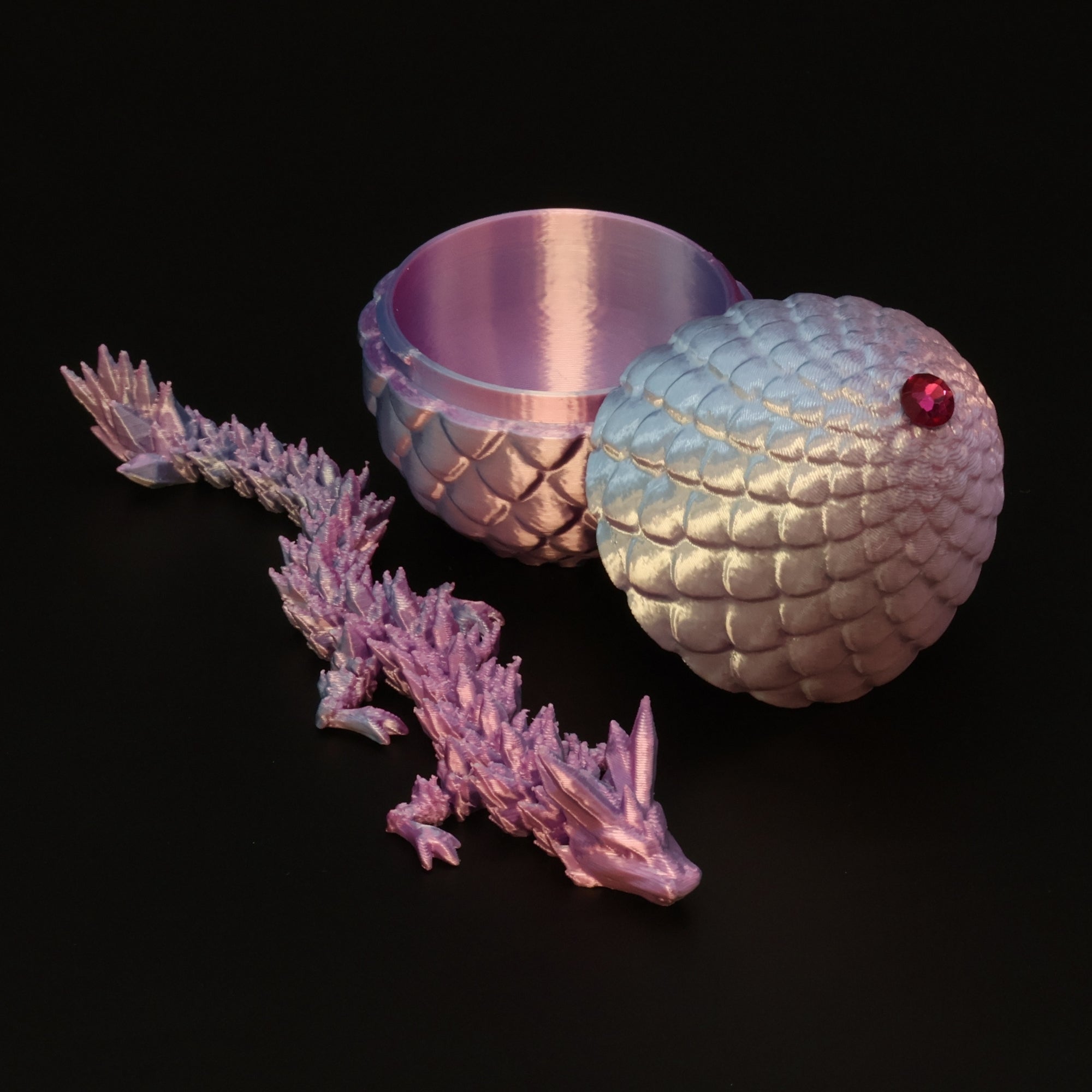 3D Printed Dragon Egg w/ Dragon
