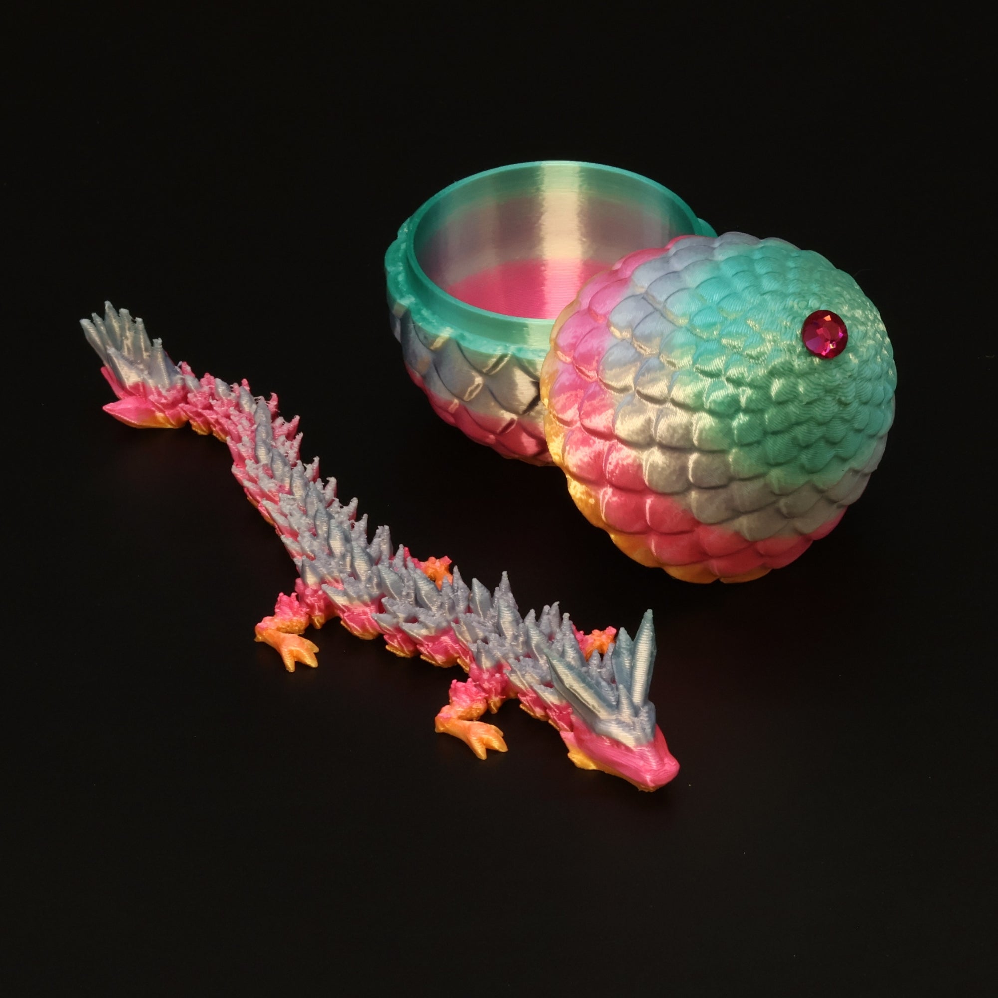 3D Printed Dragon Egg w/ Dragon