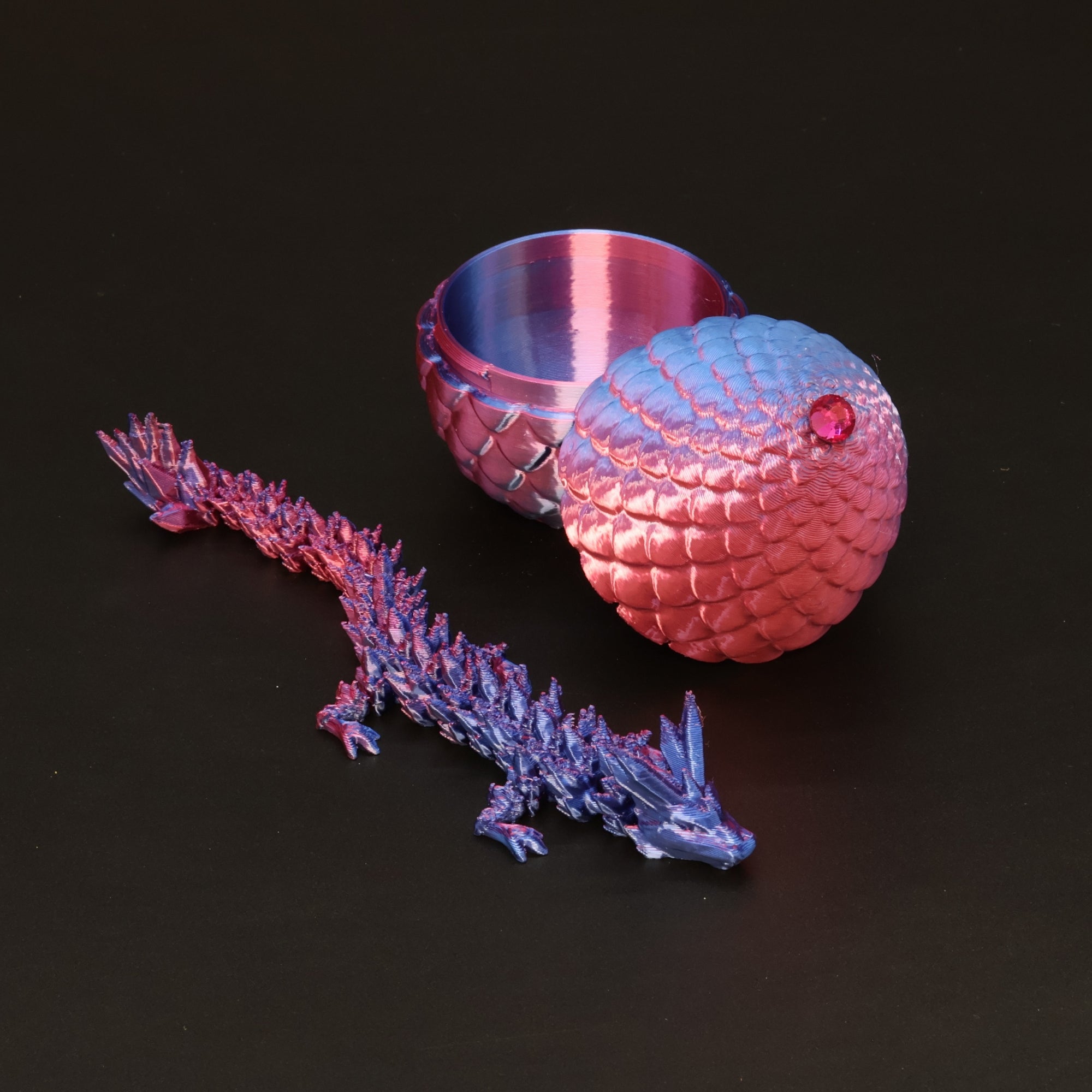 3D Printed Dragon Egg w/ Dragon