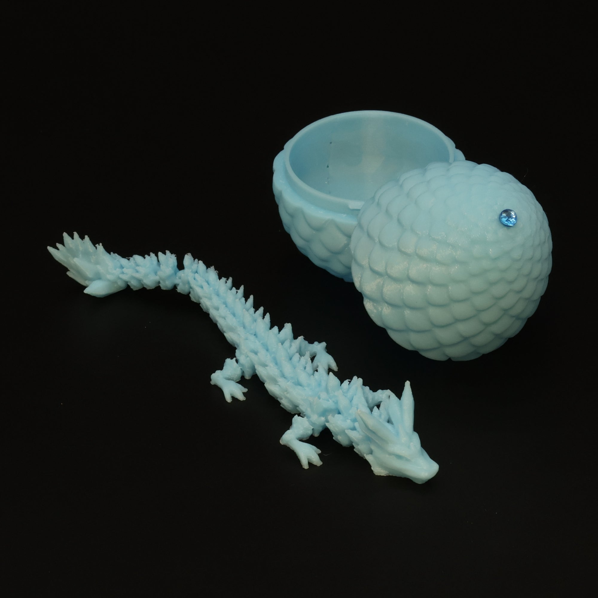 3D Printed Dragon Egg w/ Dragon