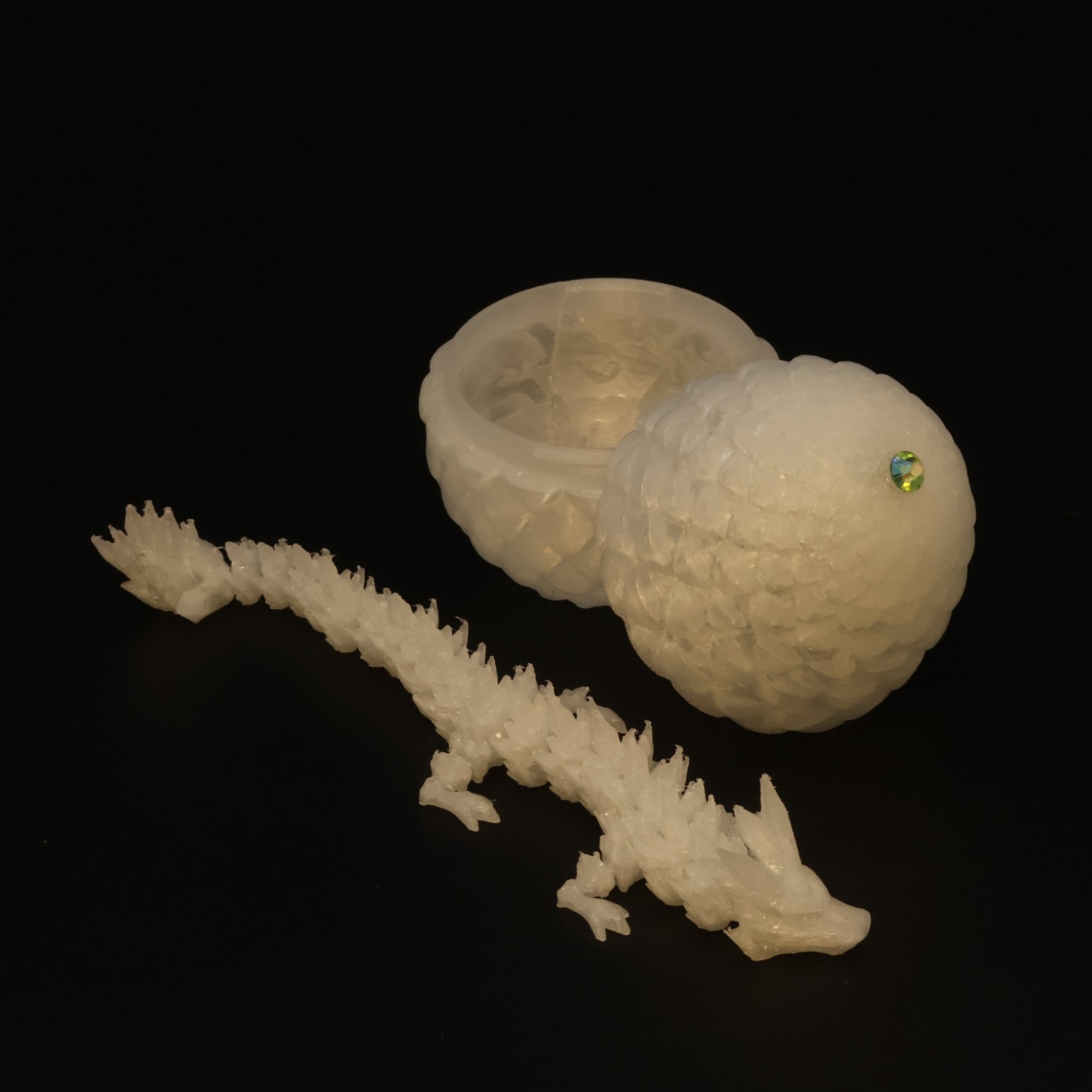 3D Printed Dragon Egg w/ Dragon