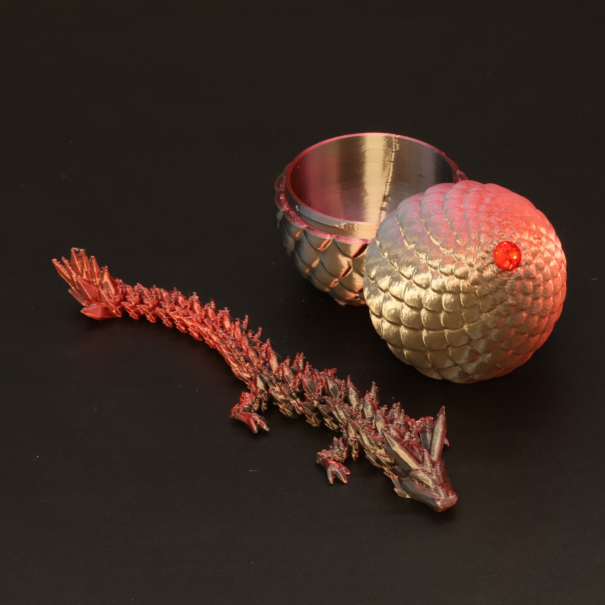 3D Printed Dragon Egg w/ Dragon