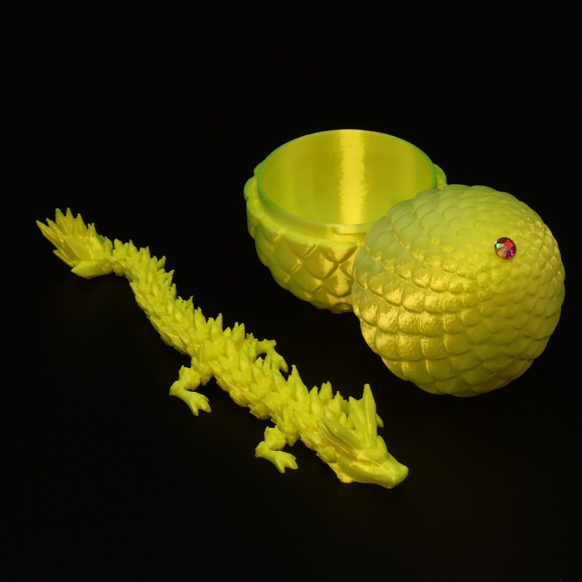 3D Printed Dragon Egg w/ Dragon