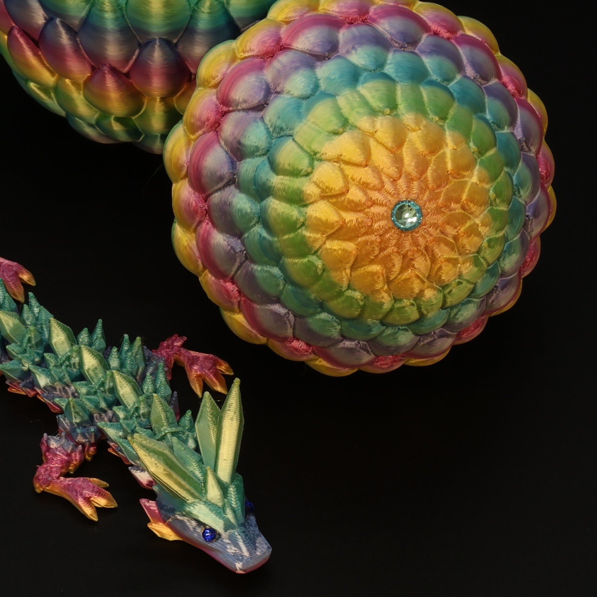 3D Printed Dragon Egg w/ Dragon
