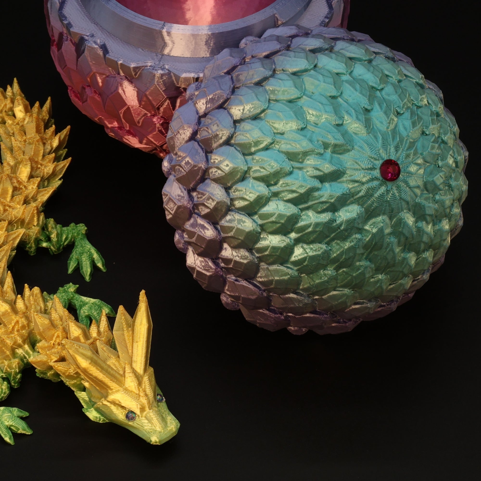 3D Printed Dragon Egg w/ Dragon