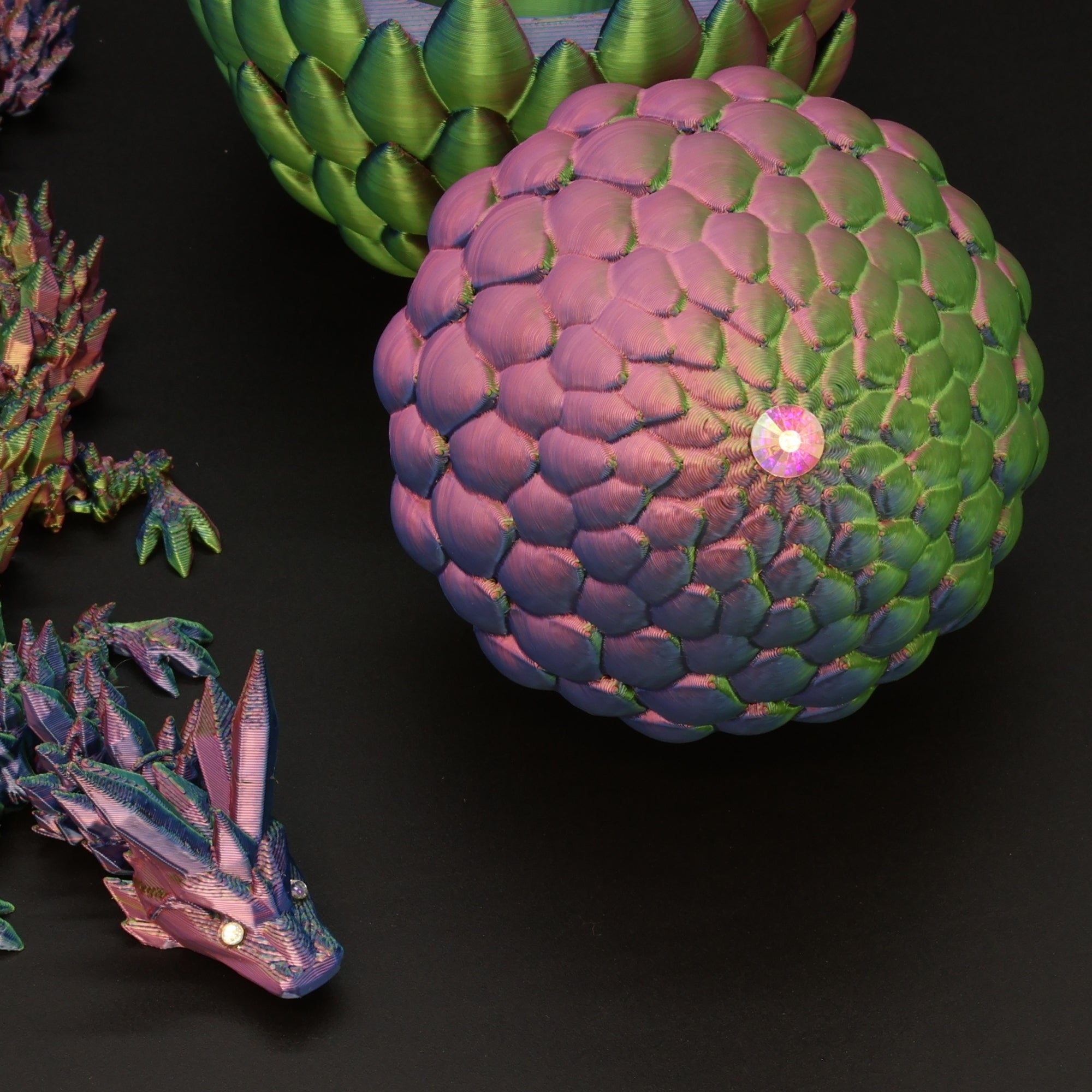 3D Printed Dragon Egg w/ Dragon