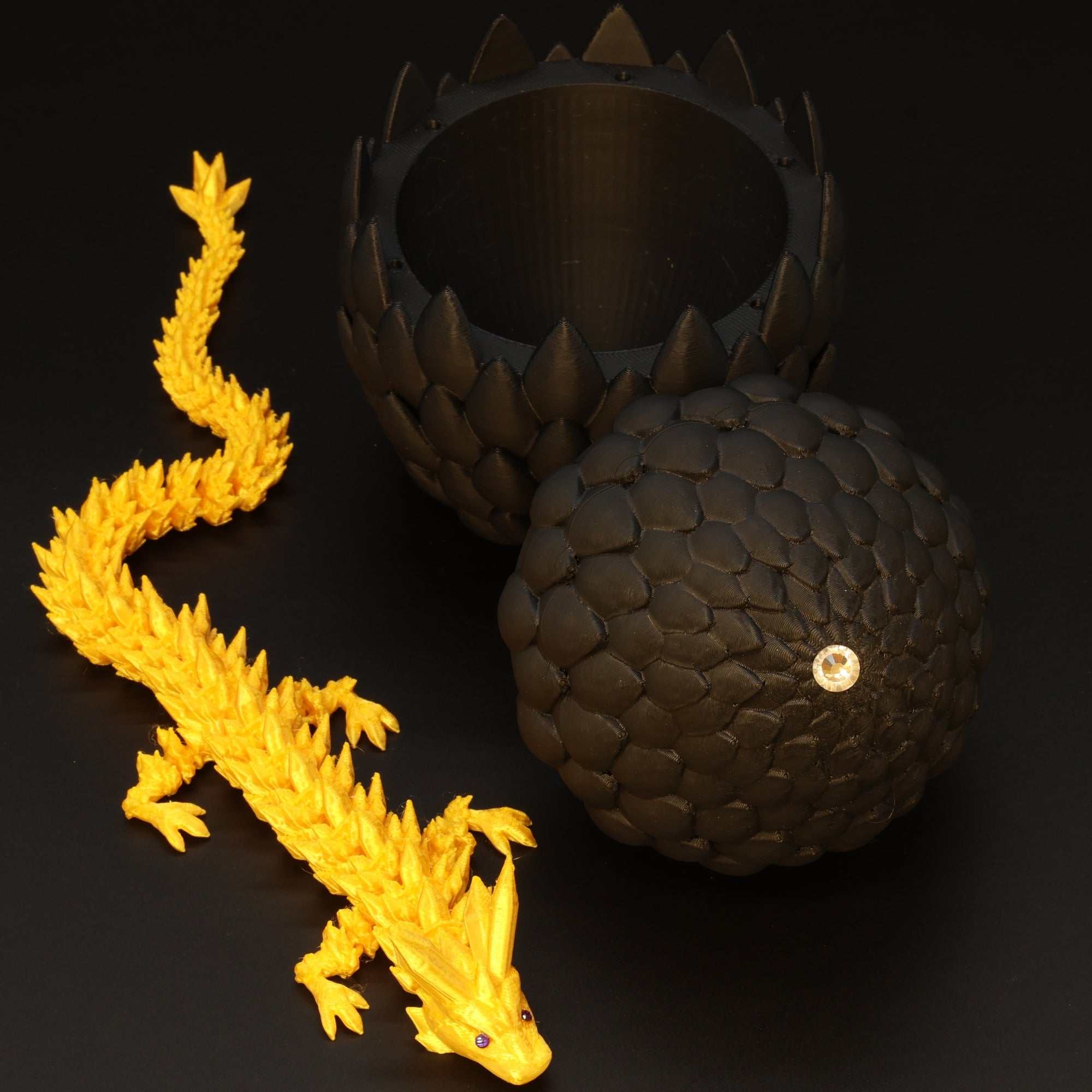 3D Printed Dragon Egg w/ Dragon