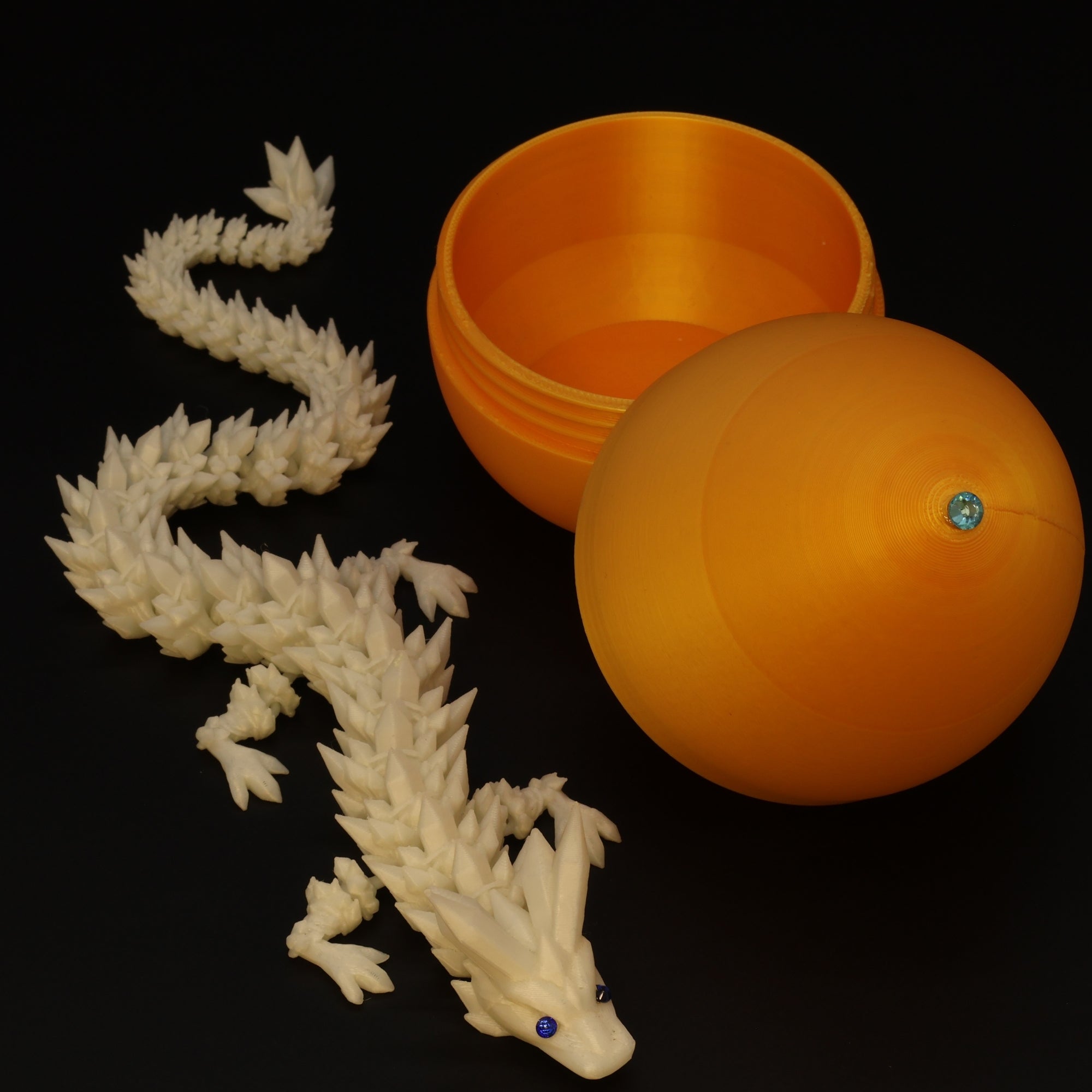 3D Printed Dragon Egg w/ Dragon