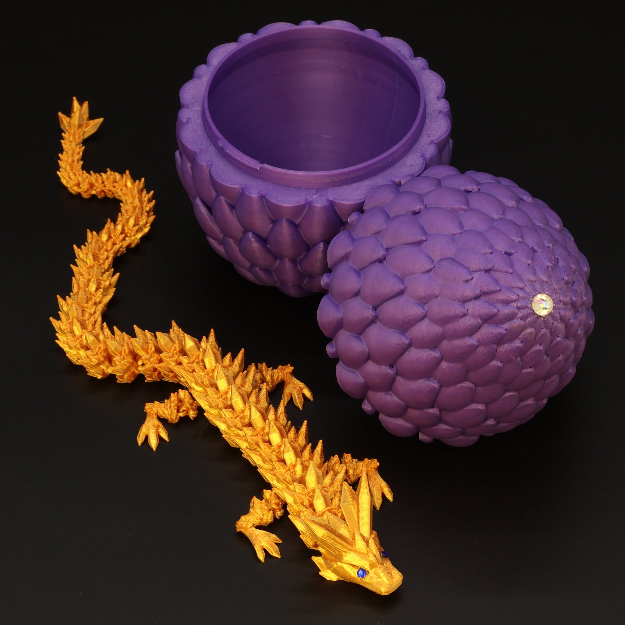 3D Printed Dragon Egg w/ Dragon