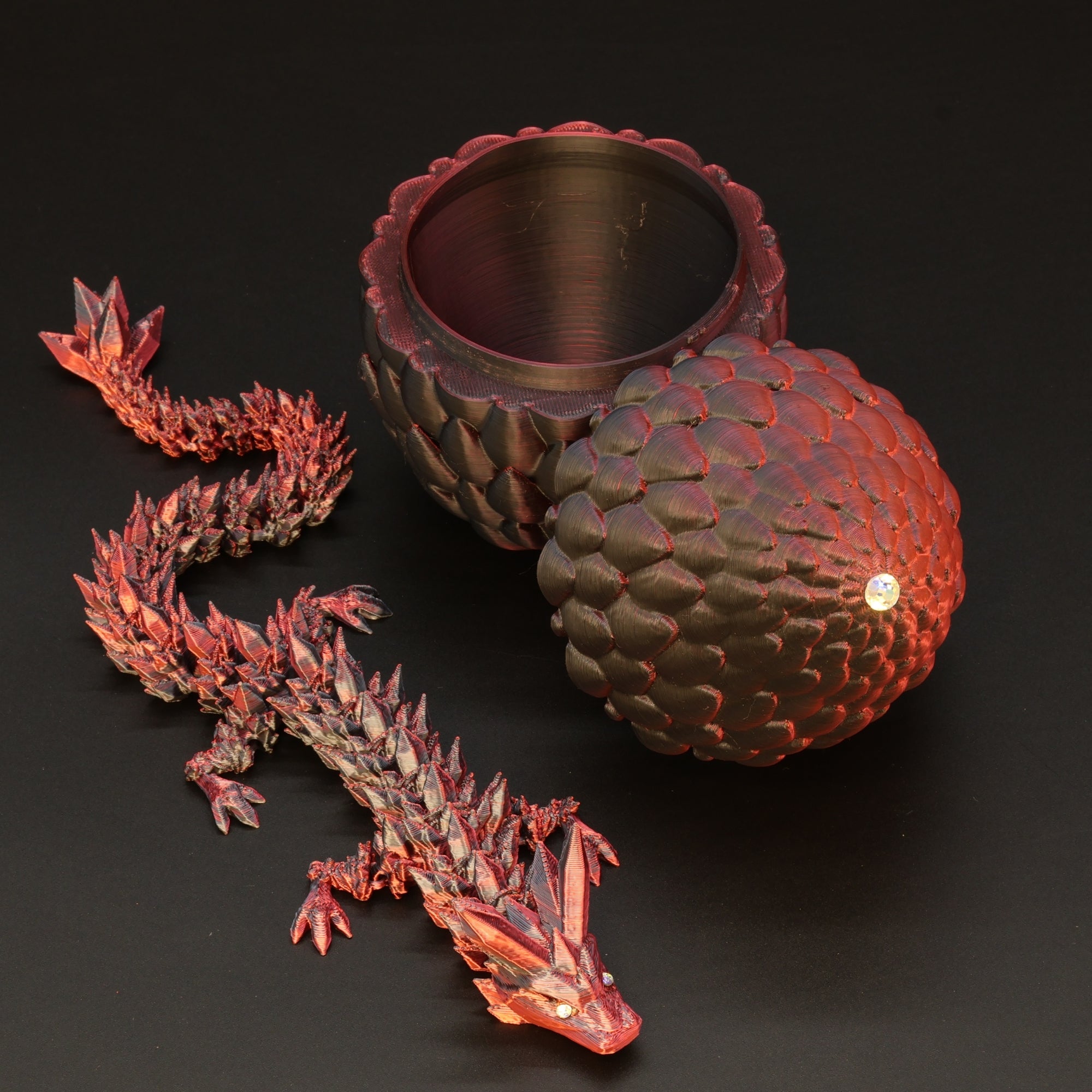 3D Printed Dragon Egg w/ Dragon