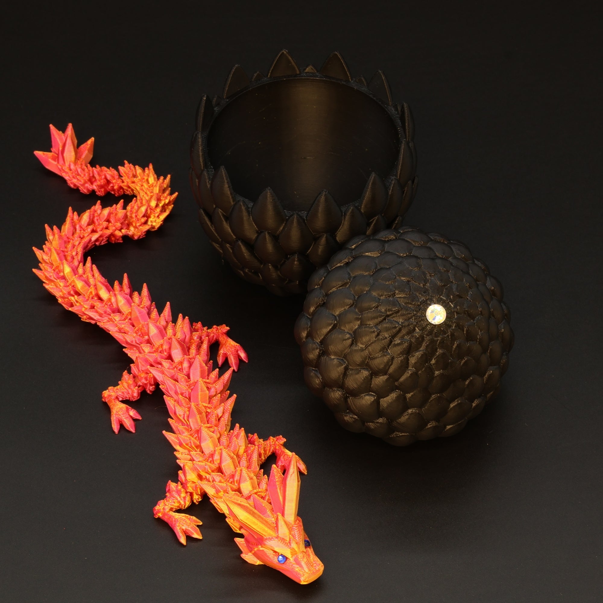 3D Printed Dragon Egg w/ Dragon
