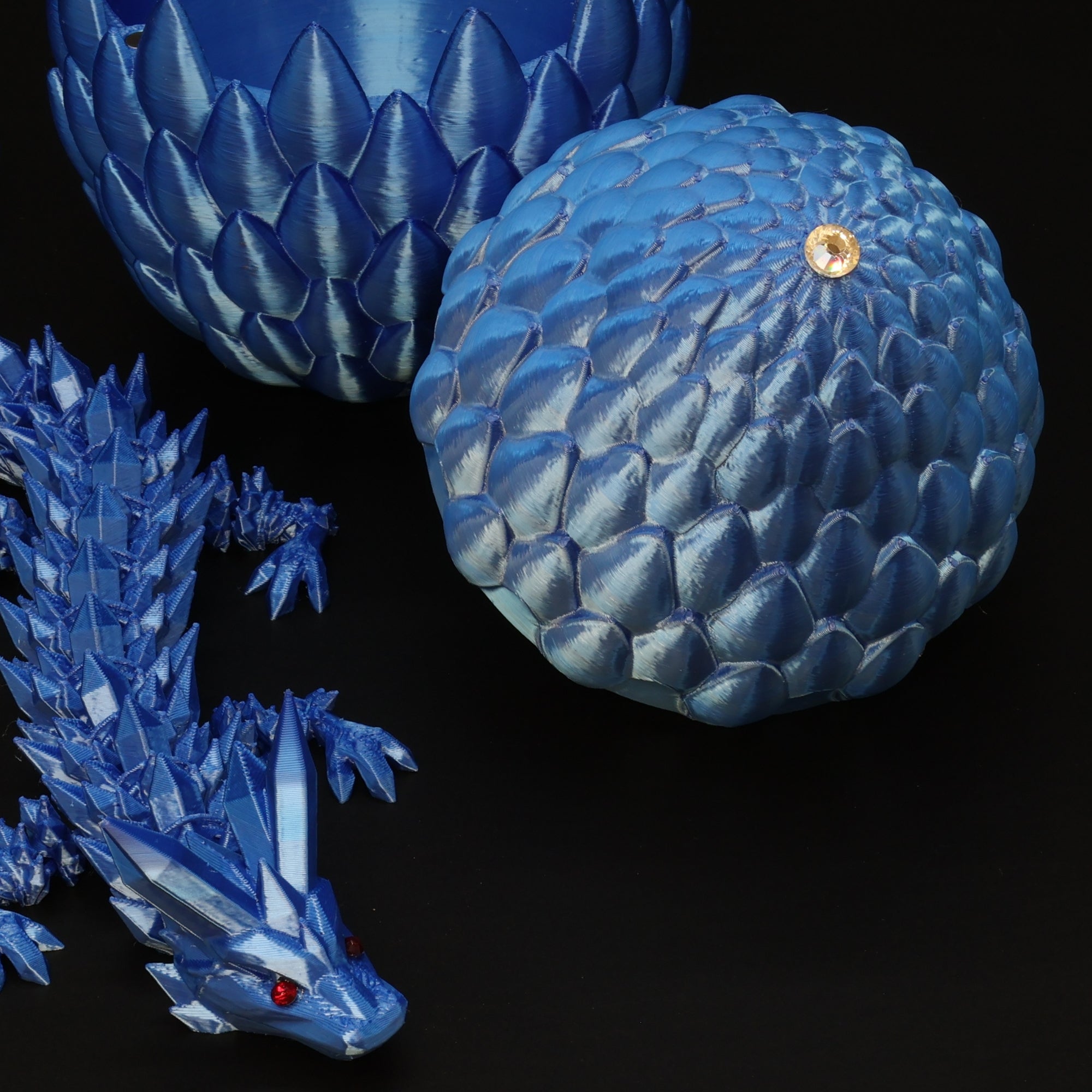3D Printed Dragon Egg w/ Dragon